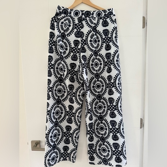 SHEIN Black & White Wide Leg Pant, size large. - Picture 9 of 12